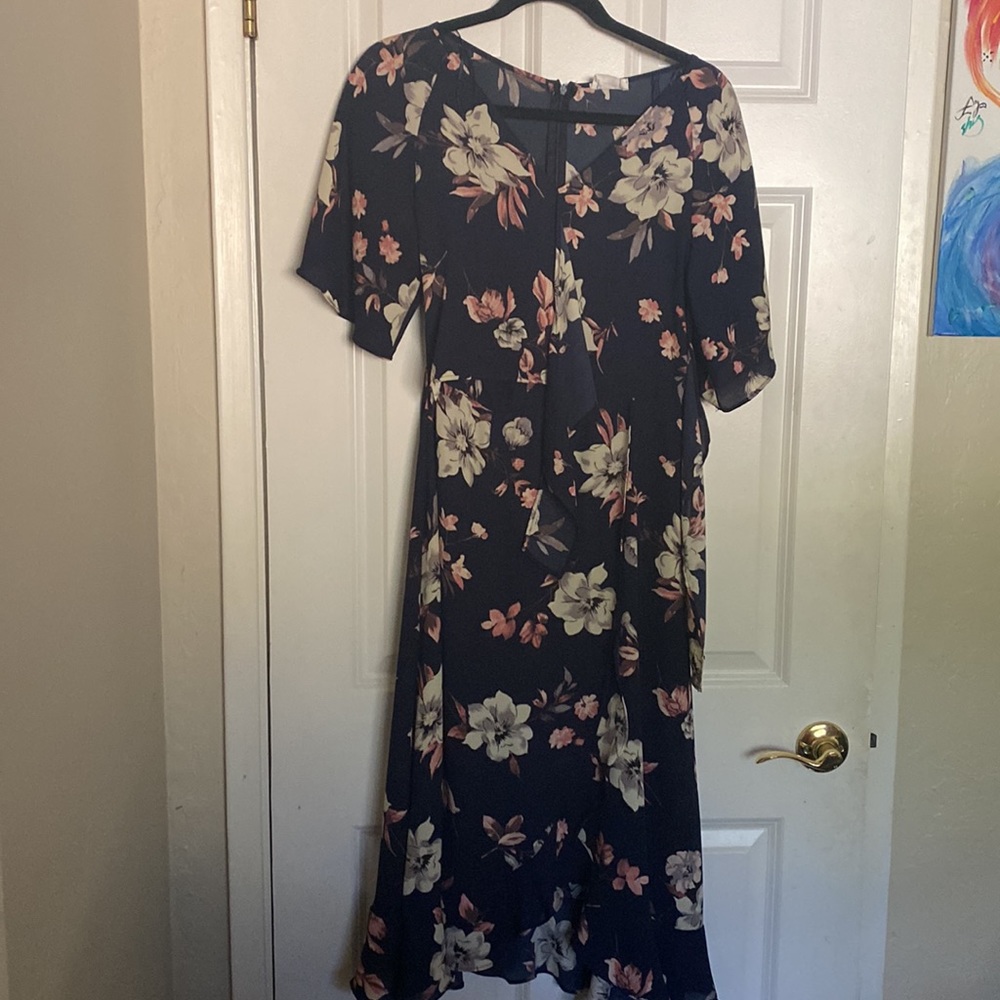 Wonderful silk floral dress. Ties on the side